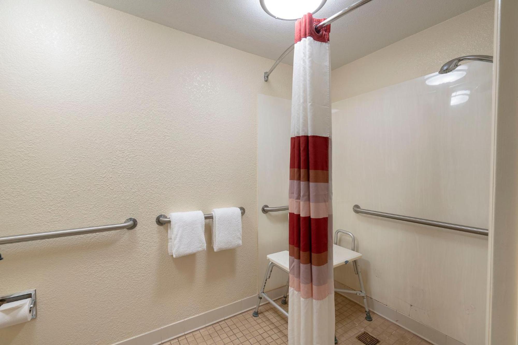 Red Roof Inn Elkhart Εξωτερικό φωτογραφία