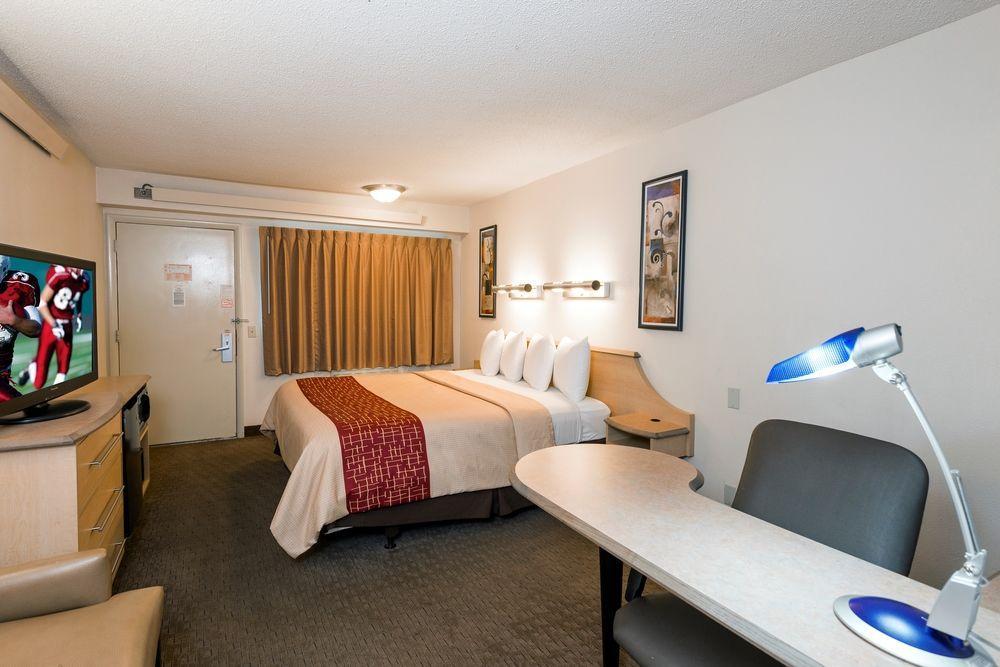 Red Roof Inn Elkhart Εξωτερικό φωτογραφία