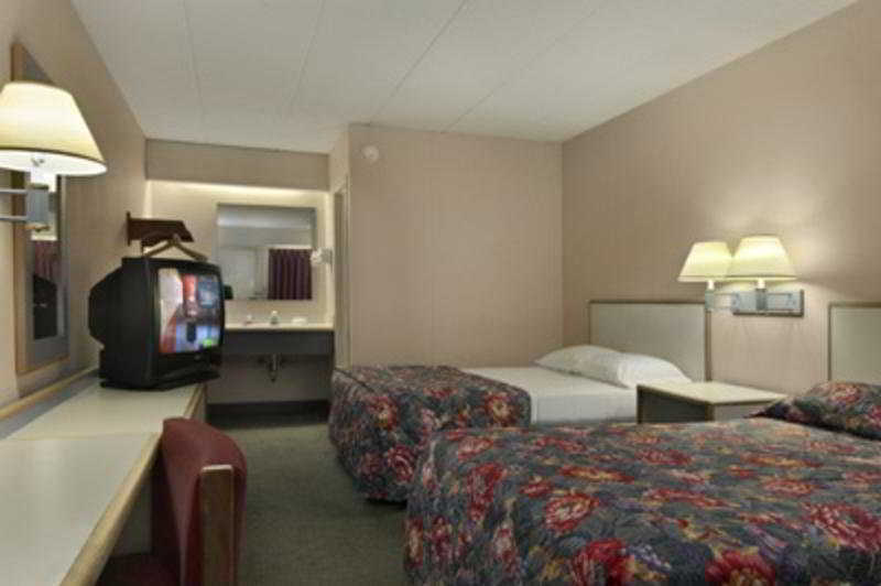 Red Roof Inn Elkhart Εξωτερικό φωτογραφία
